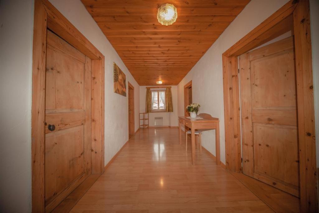 Hotel Und Restaurant Alpina Salouf Εξωτερικό φωτογραφία
